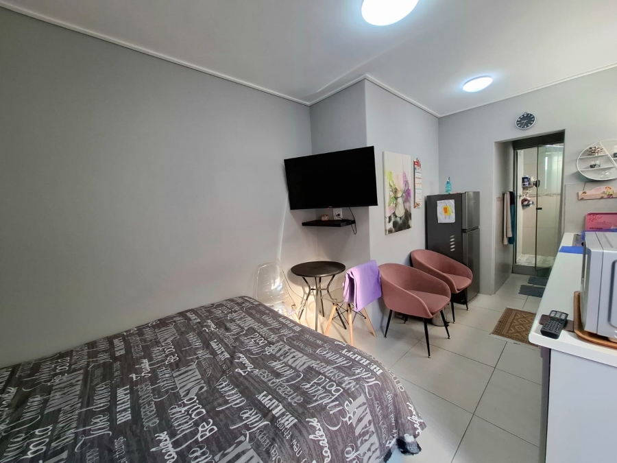 To Let 1 Bedroom Property for Rent in Monte Vista Western Cape